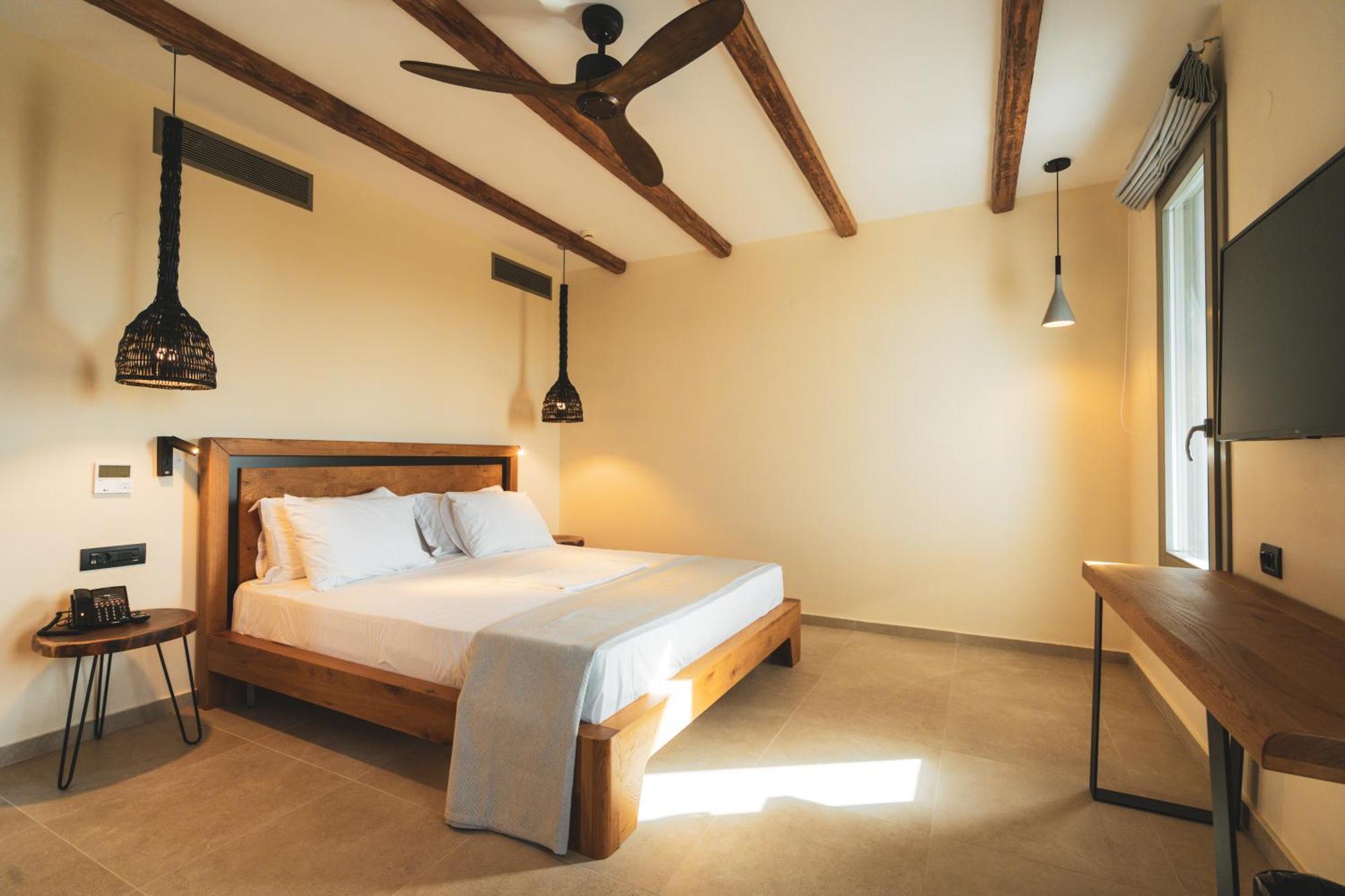 Kouros Blanc Resort & Suites Pounda Exterior photo