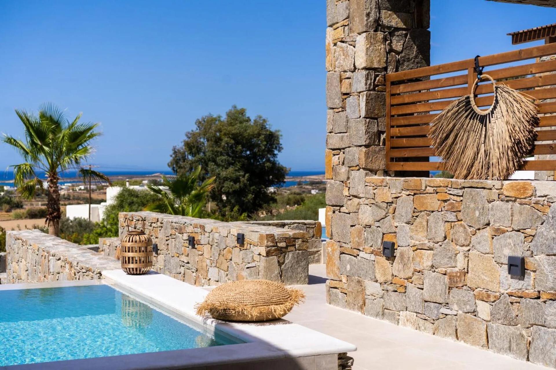 Kouros Blanc Resort & Suites Pounda Room photo