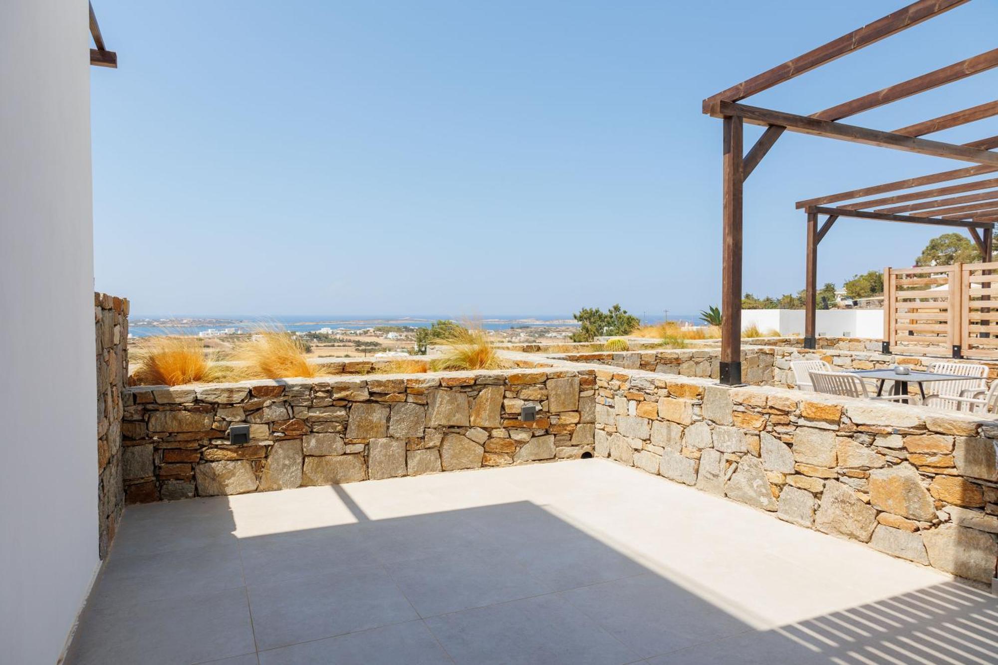 Kouros Blanc Resort & Suites Pounda Room photo