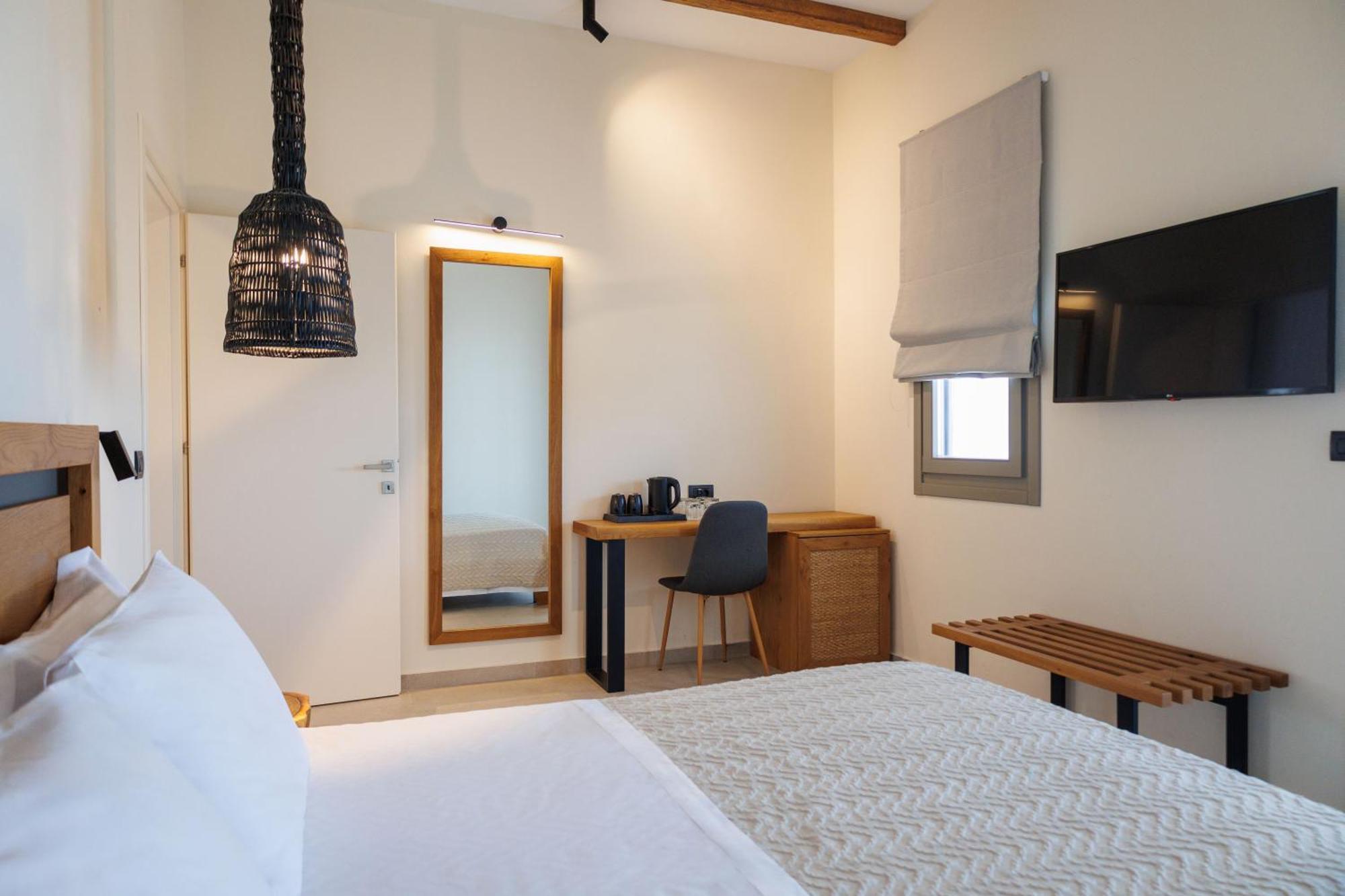 Kouros Blanc Resort & Suites Pounda Room photo