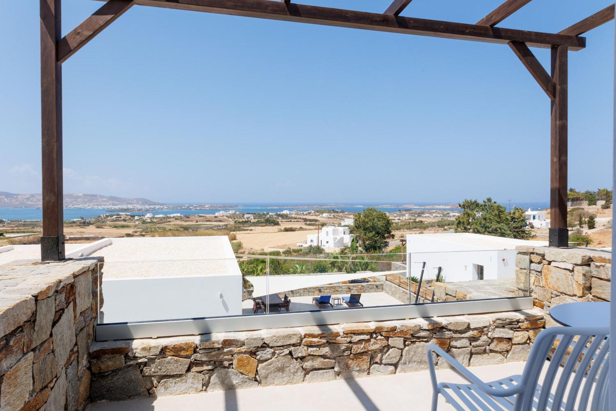 Kouros Blanc Resort & Suites Pounda Room photo