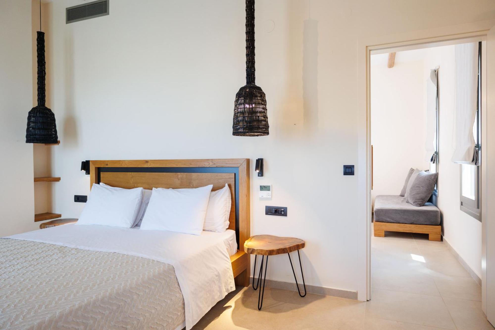 Kouros Blanc Resort & Suites Pounda Room photo